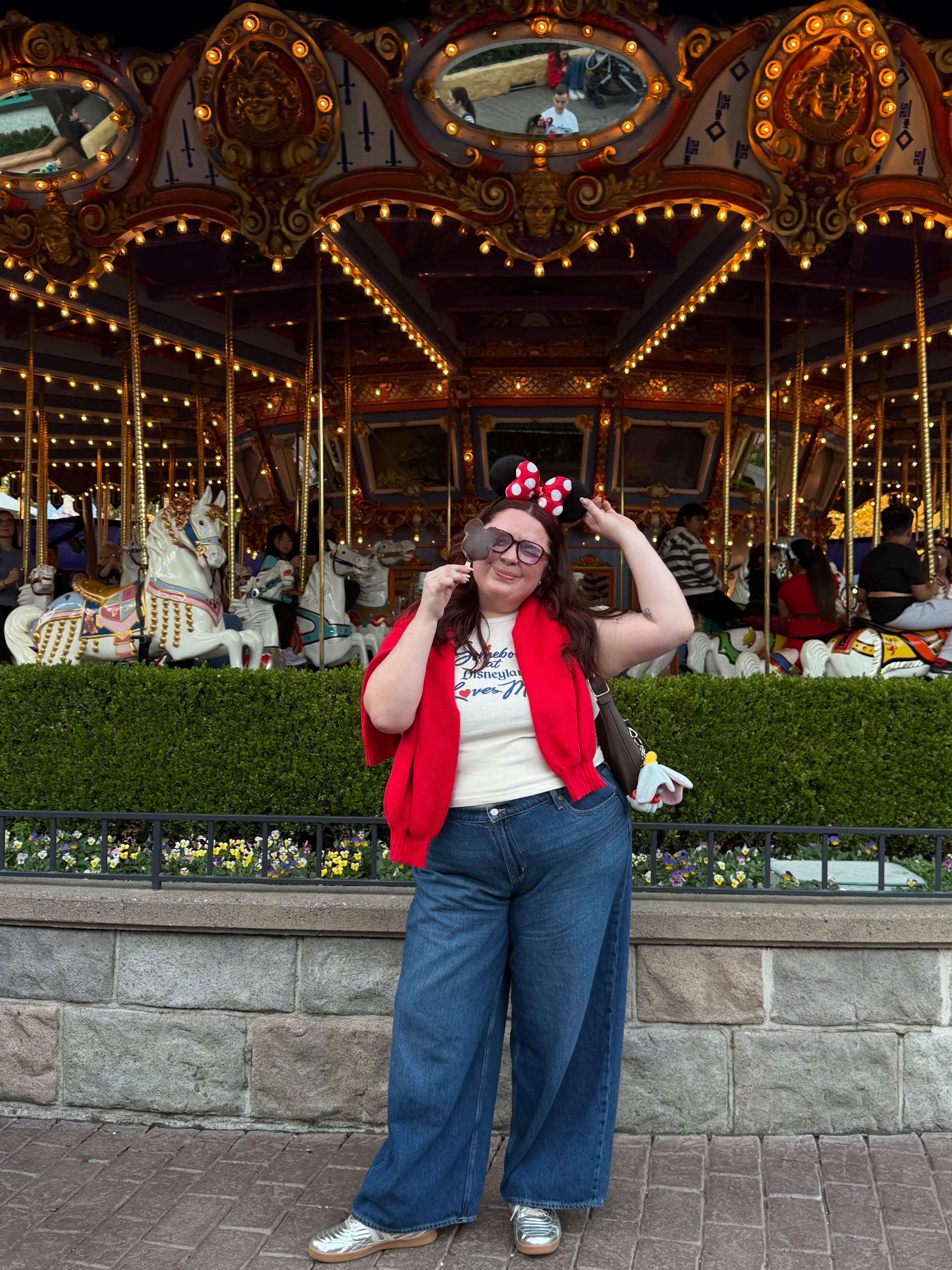 "Somebody Loves Me"- Women's Tee